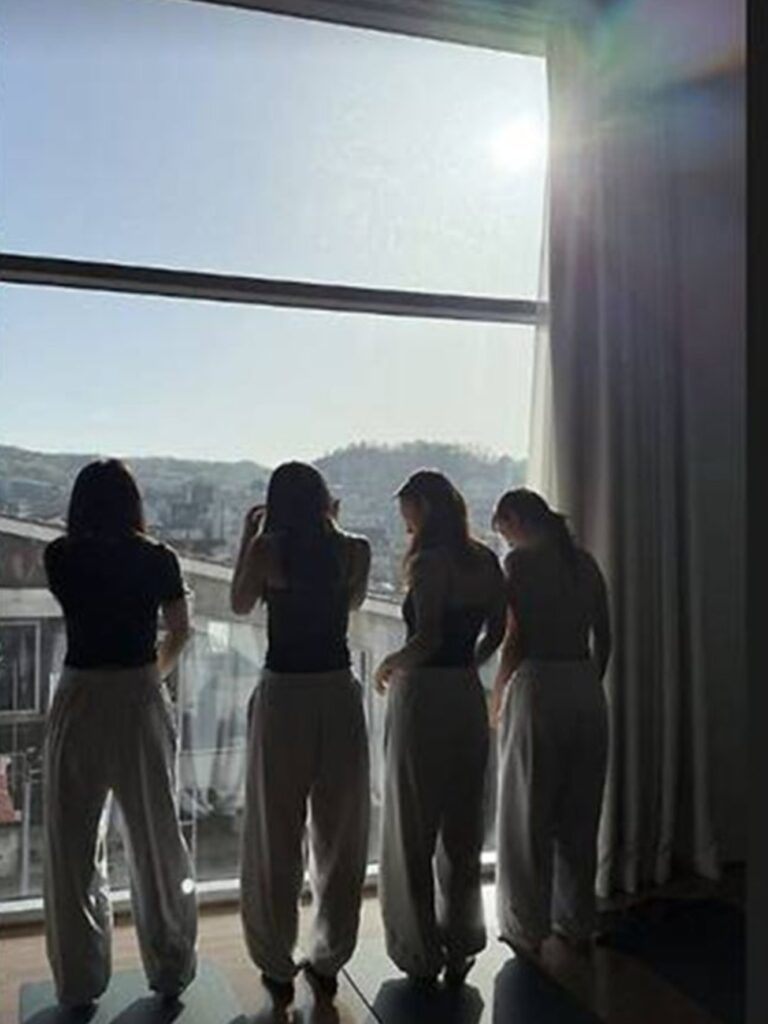 이효리 부친상 후 근황, 요가원 활동 재개…이상순 라디오 복귀 2 Screenshot 2026 04 16 at 19.58.57