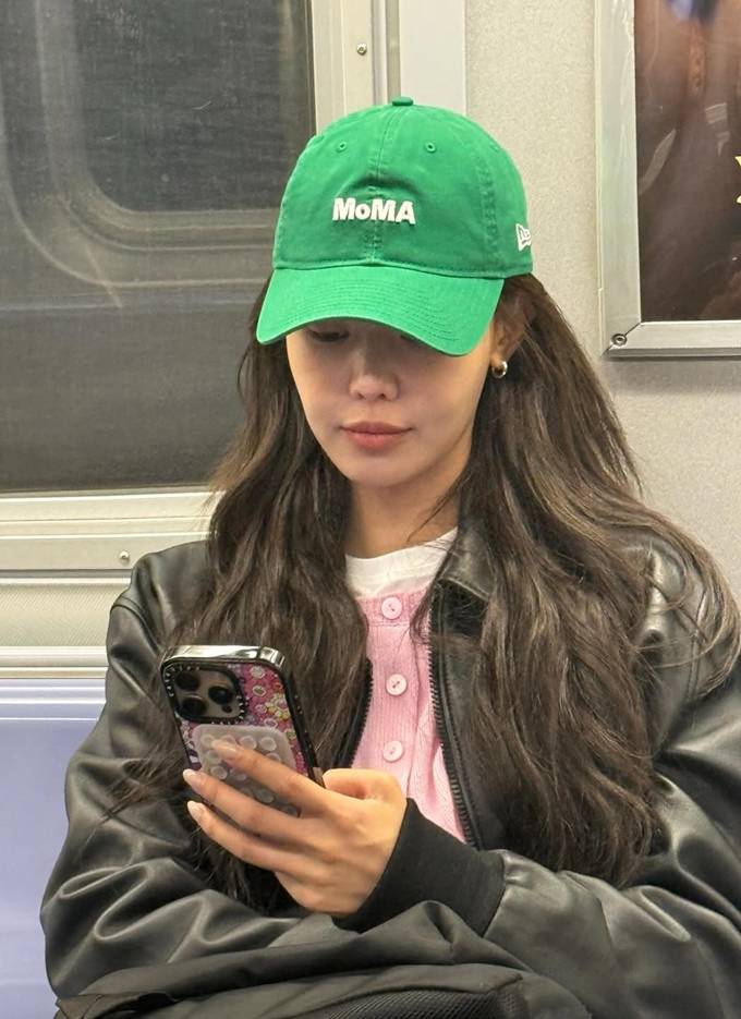 소녀시대 수영, 뉴욕 여행 근황 공개...간절기 레이어드 룩으로 스타일리시 매력 1 o 1jm5dl5kvmlo1sq71pv0uv0n7jn